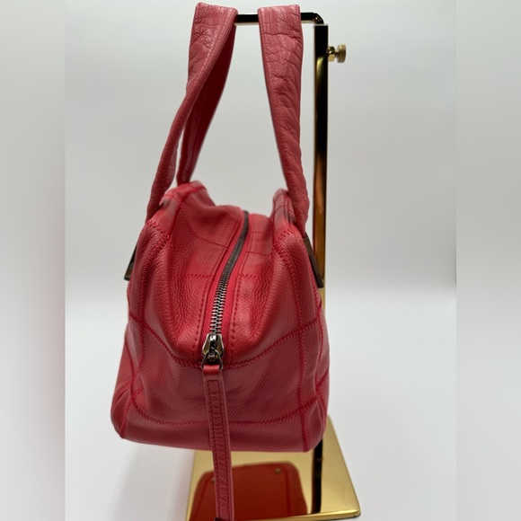 Chanel-Authentic- Caviar Leather Chocolate Bar Cube Shoulder Bag - Coral - Picture 5 of 17